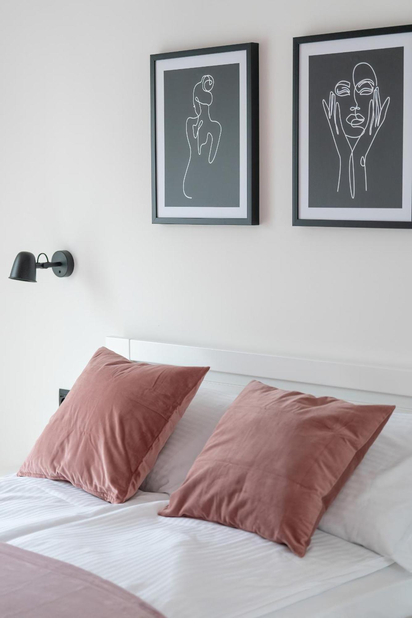 City Center Apartments With Gym & Free Garage Poznan By Noclegi Renters 외부 사진