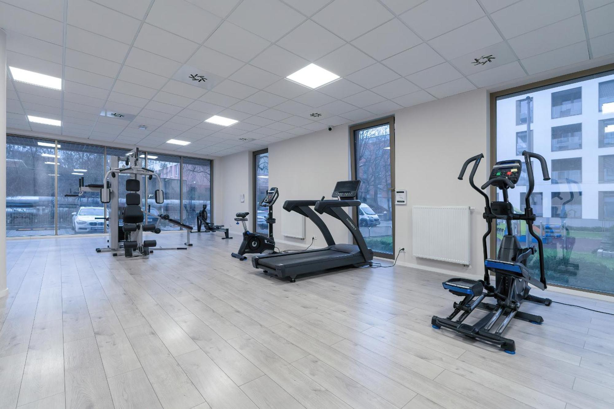 City Center Apartments With Gym & Free Garage Poznan By Noclegi Renters 외부 사진